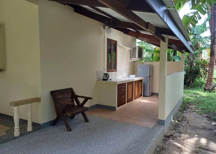 Lake View Bungalows